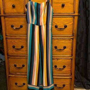 Very cute colorful jumpsuit!